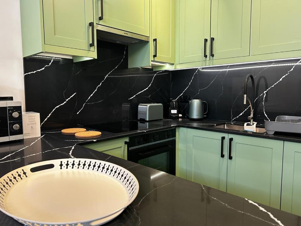 Earl's Court Luxe Апартаменты