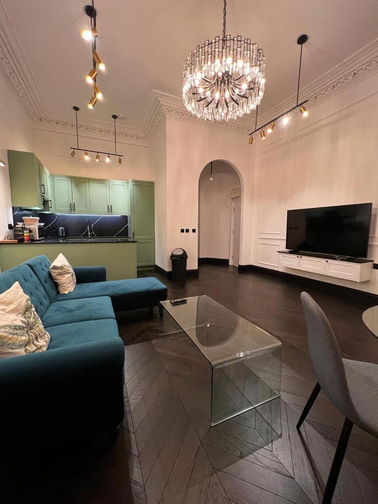 Апартаменты Earl's Court Luxe Лондон